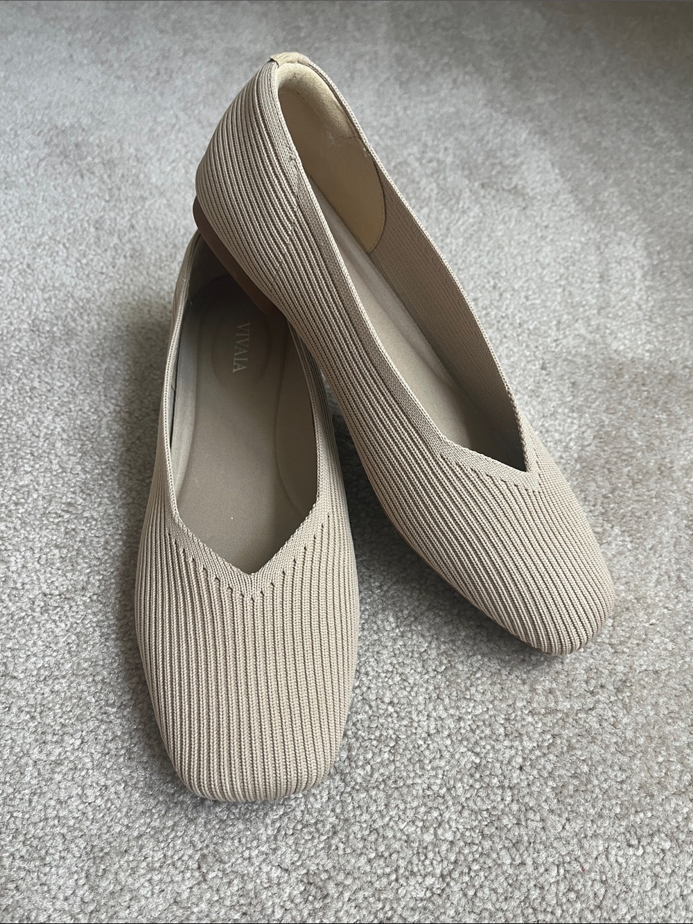 Beige VIVAIA Margot 2.0 Square-Toe V-Cut Flats Size 38